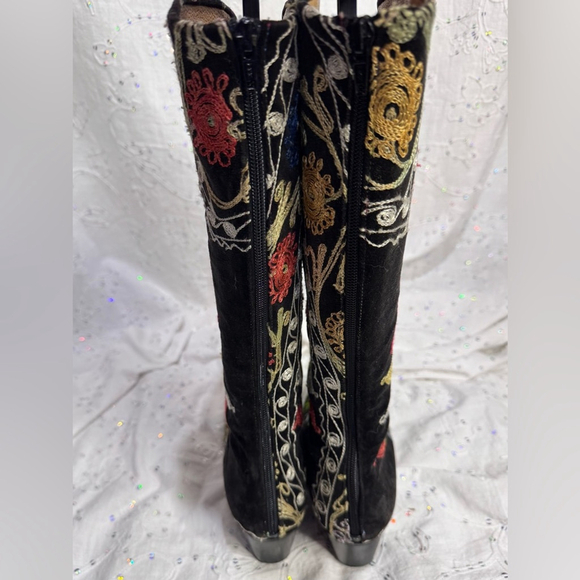 Zeyzani Suzani Embroidered Vibrant Boots Marked Size EU 42 -US 10-10.5) - Picture 3 of 9